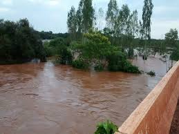Chuva eleva nível do rio em 6 metros e fornecimento de água é suspenso