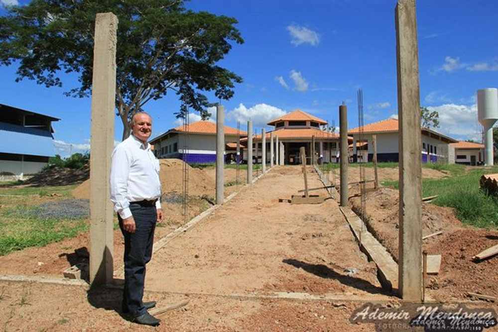 Prefeitura constrói escola moderna melhorando a educação em Caracol