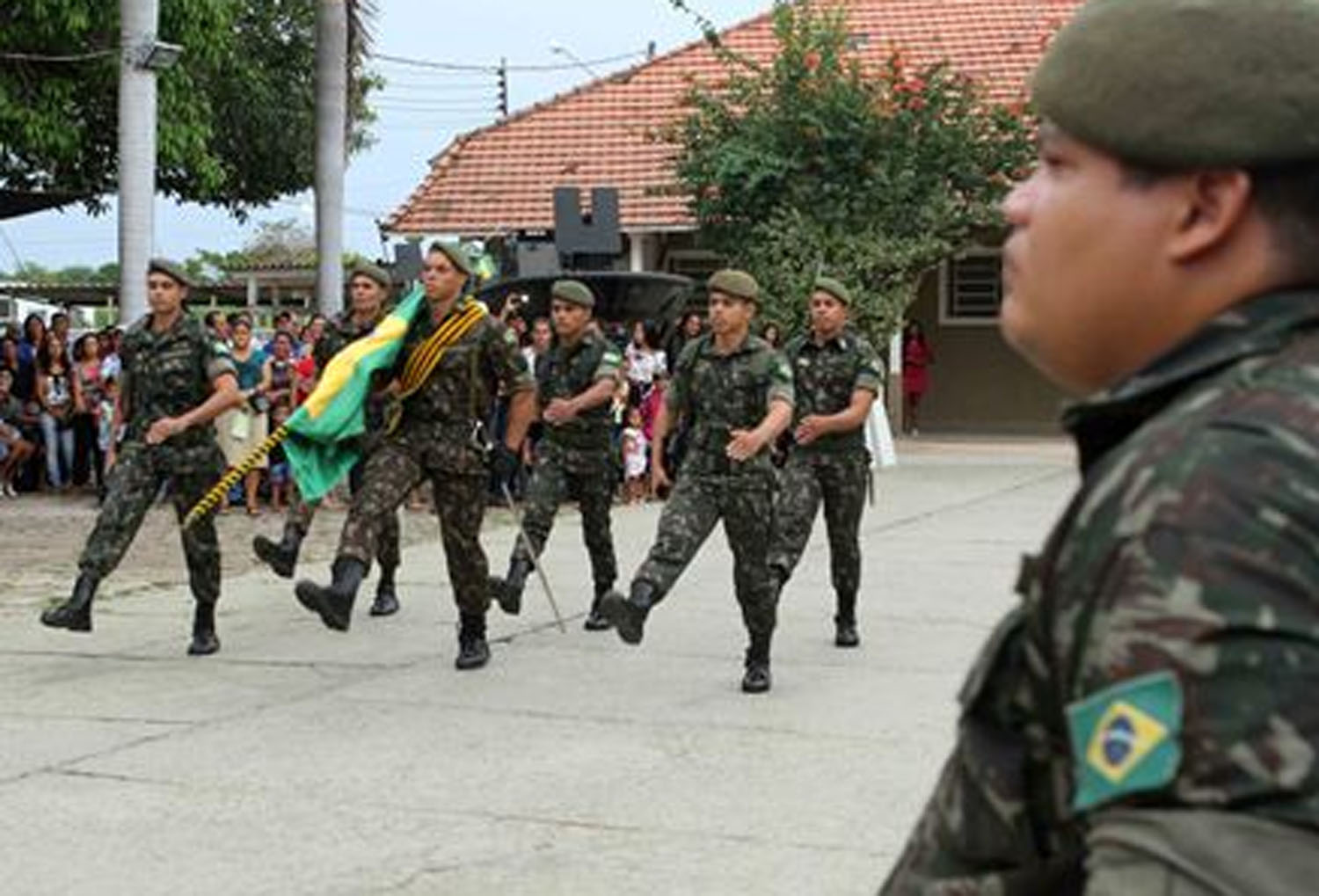 Porto Murtinho: Dia do Exército, Guerreiros do Pantanal recebem boina-Verde-Oliva