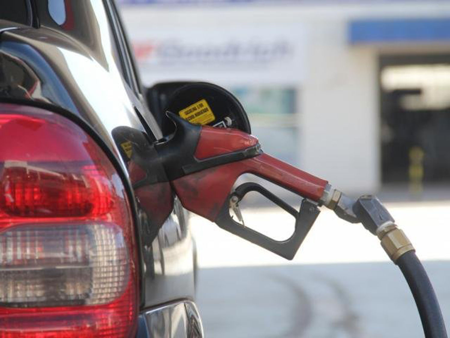 Prepare o bolso: Petrobras reajusta gasolina ao maior preço em 10 meses
