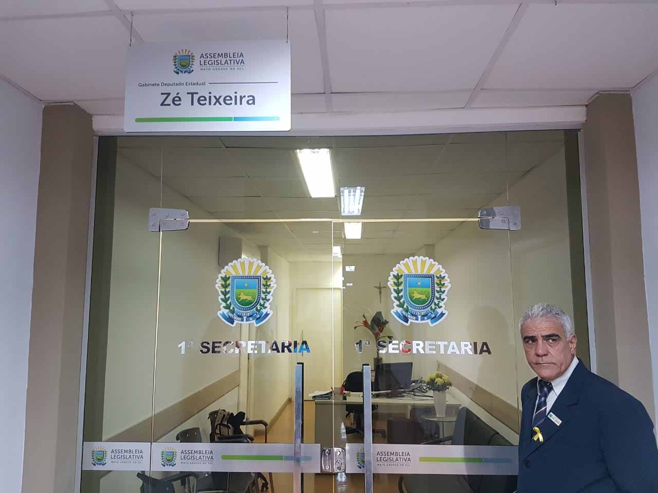 PF cumprem mandado de prisão contra deputado Zé Teixeira e faz busca em gabinete
