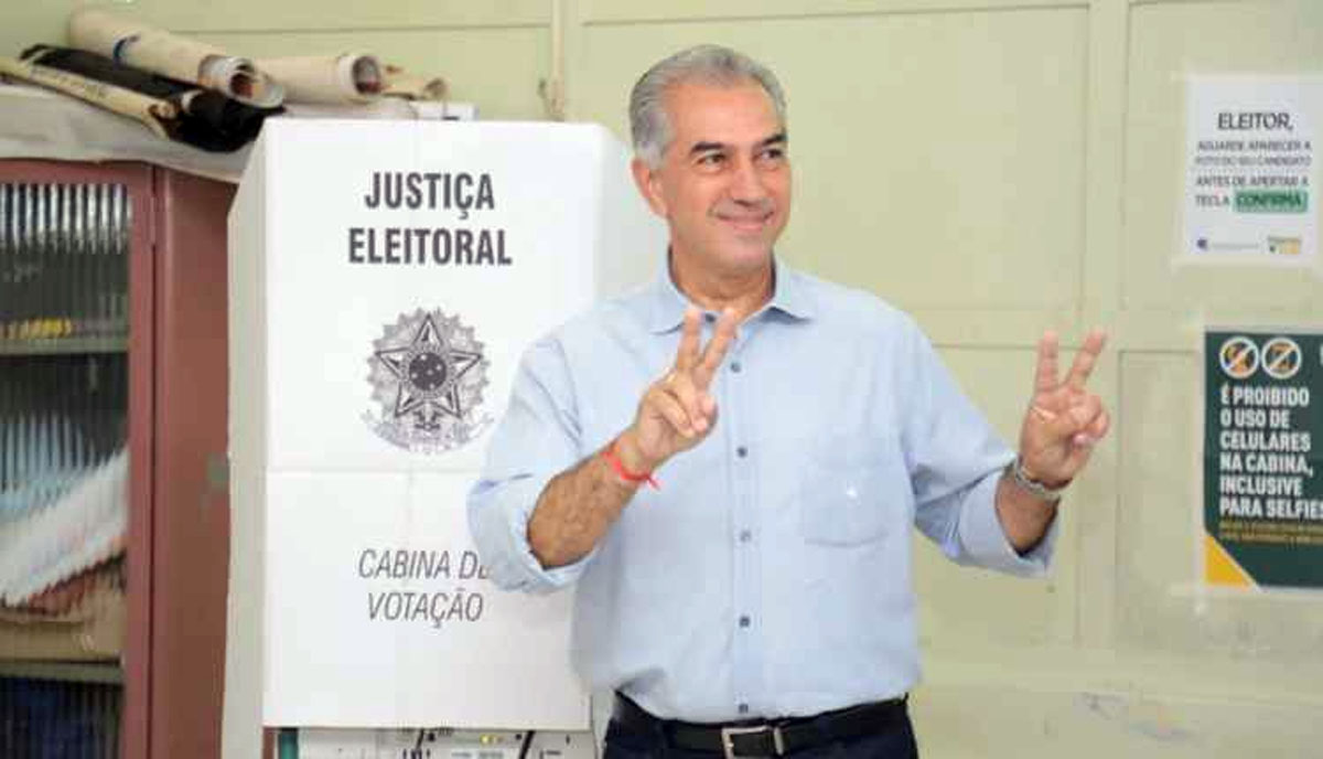 Reinaldo Azambuja vence Odilon e é reeleito governador de Mato Grosso do Sul com 52,3% dos votos