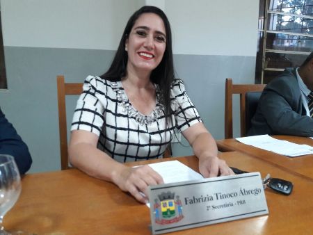 Vereadora Fabrizia Tinoco busca parceria para implantação da “Sala Lilás” em Bela Vista