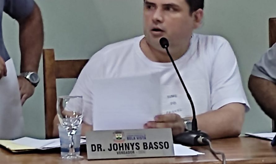 Johnys Basso cobra instalação de semáforo prometido pelo governo