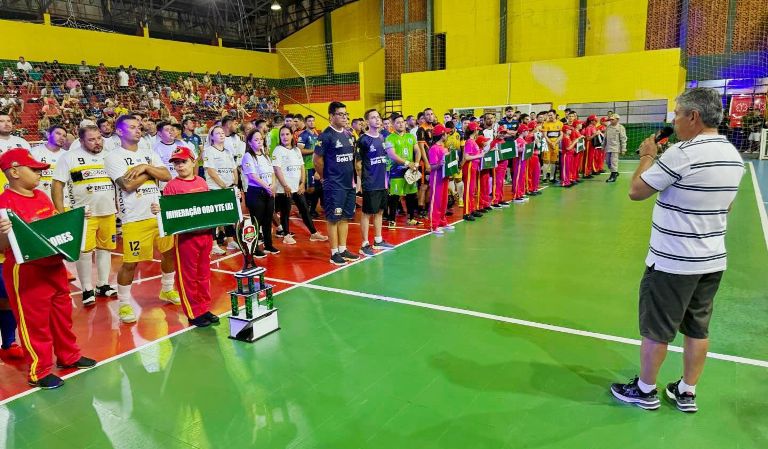 Com grande público e uma linda abertura, Secretaria de Esportes dá início a 14ª Copa Comércio de Futsal